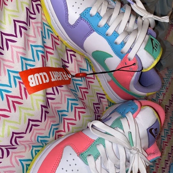 COPY - Nike Dunks - Picture 3 of 4